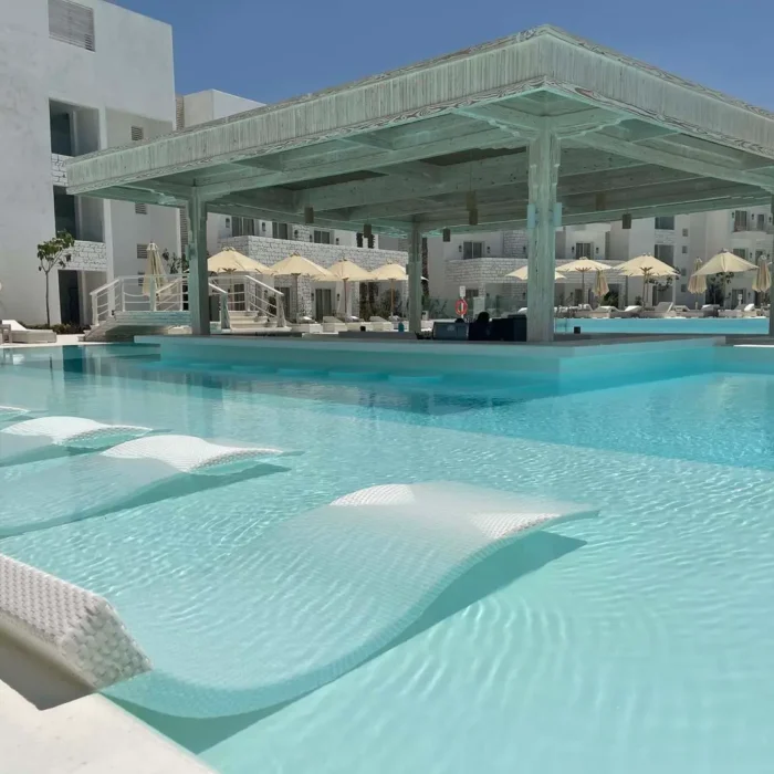 Tanoak Hotel pool